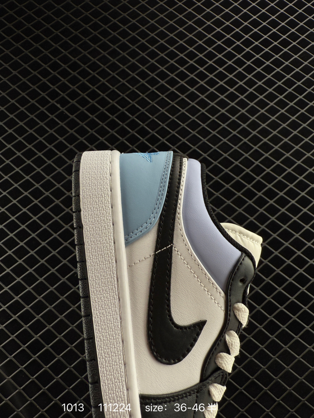 Nike Wmns Air Jordan 1 Low GS”Team Gold“